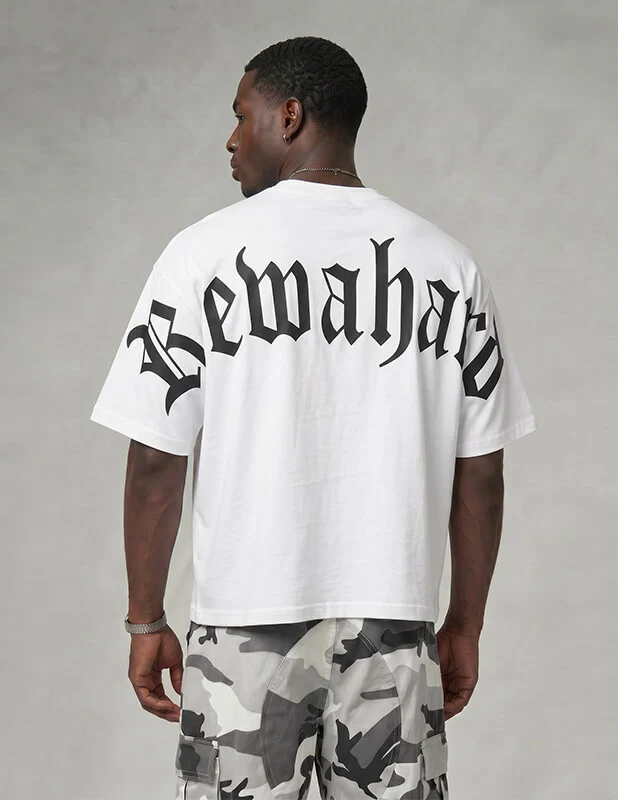Graphic Tops – Bold Prints with Real Street Energy