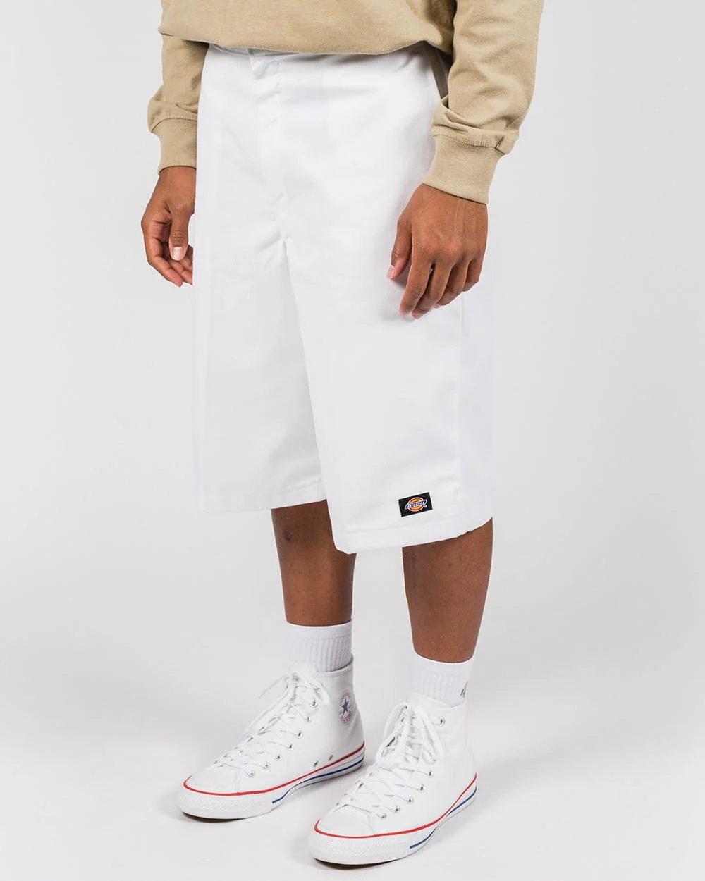 DICKIES - 42283 13 INCH LOOSE FIT MULTI POCKET WORK SHORT - WHITE - Image 2