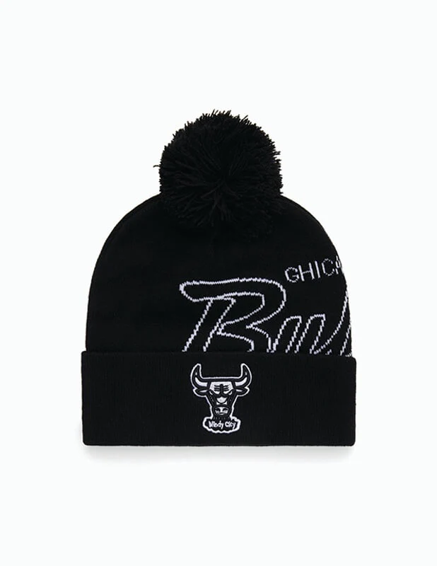 Mitchell and Ness - Bulls Team Pom Beanie