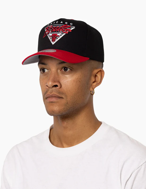 MITCHELL & NESS Blazed Script Bull Snapback