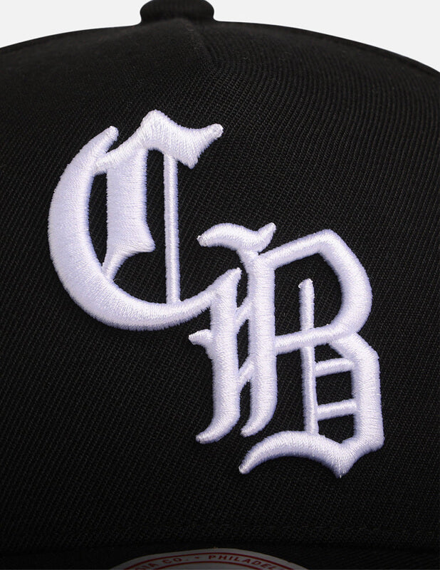Mitchell & Ness Chicago Bulls 'Monogram' Pro Pinch Snapback - Image 2