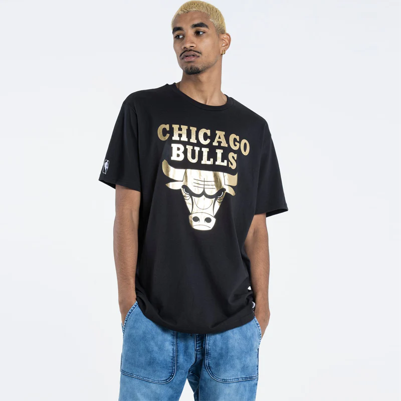 MITCHELL & NESS - Gold Foil Chicago Bulls Team Tee