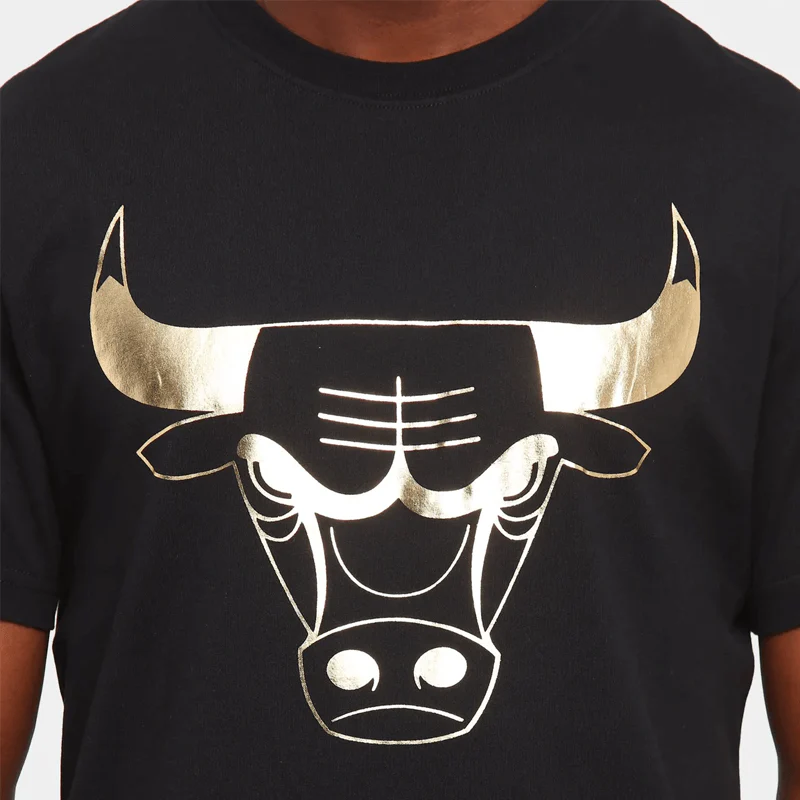 MITCHELL & NESS - Gold Foil Chicago Bulls Team Tee - Image 7