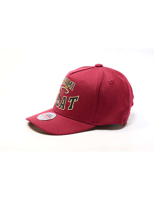 Mitchell & Ness - Miami Heat Lay Up Classic Snapback Maroon - Image 3