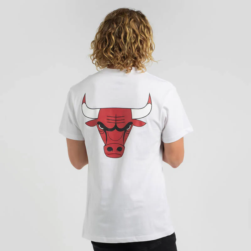 MITCHELL & NESS - Retro Repeat Tee Bulls White - Image 2