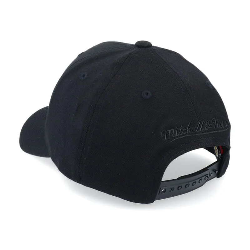 Mitchell & Ness SnapBack 110 Flexfit LAKERS BLACK & BLACK - Image 5