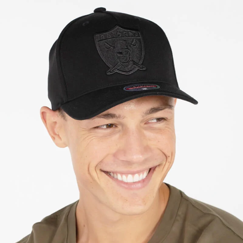 MITCHELL & NESS Snapback 110 Flexfit OAKLAND RAIDERS Black on Black - Image 5