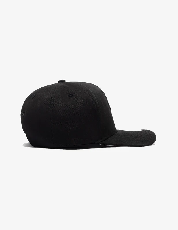 MITCHELL & NESS Snapback Evergreen Pro Pinch Bulls - Black - Image 2