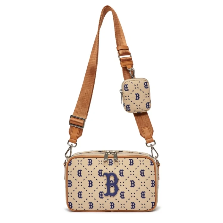 MLB - Monogram Unisex Street Style Small Shoulder Bag Logo - Image 6