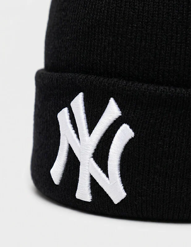 New Era - New York Yankees Knit Beanie - BLACK/WHITE - Image 2