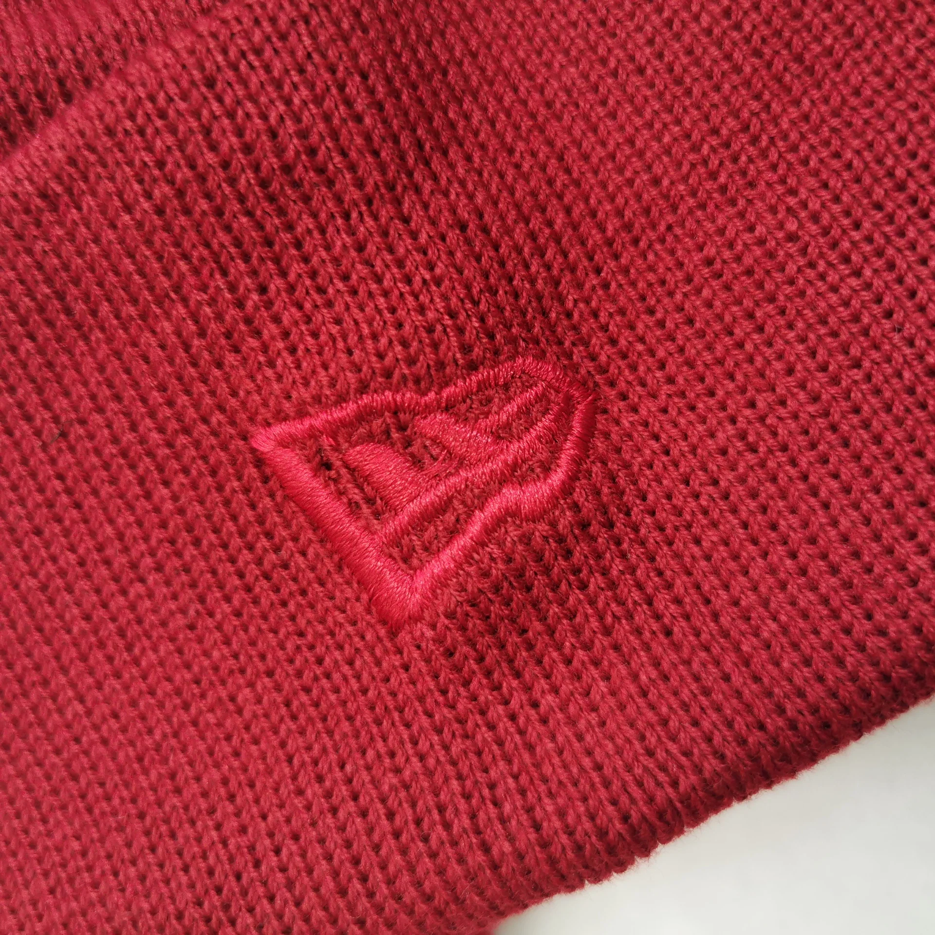 New Era - New York Yankees Knit Beanie - BURGUNDY - Image 3